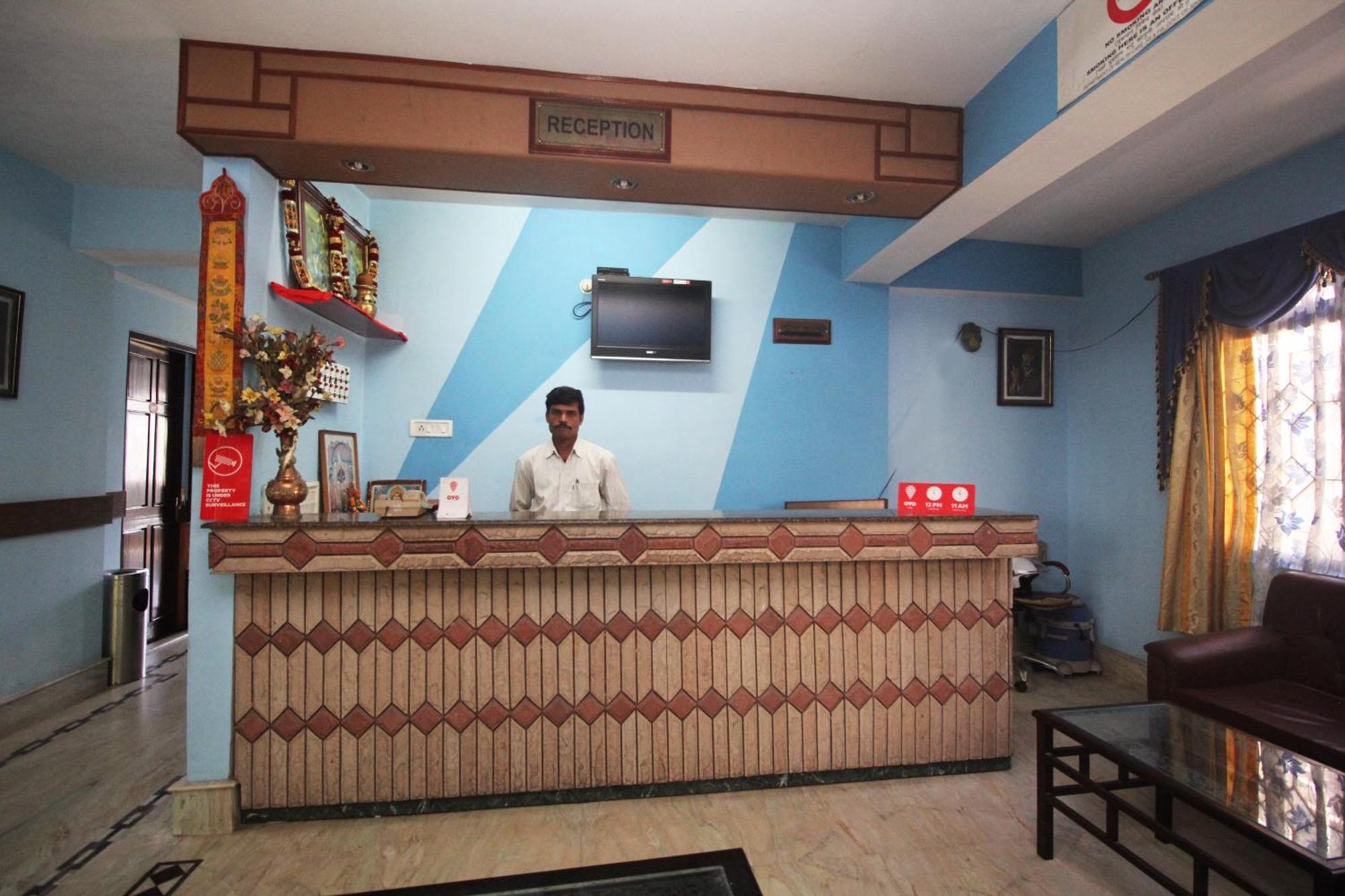 Oyo 10587 Vanjula Residency 甘托克 外观 照片