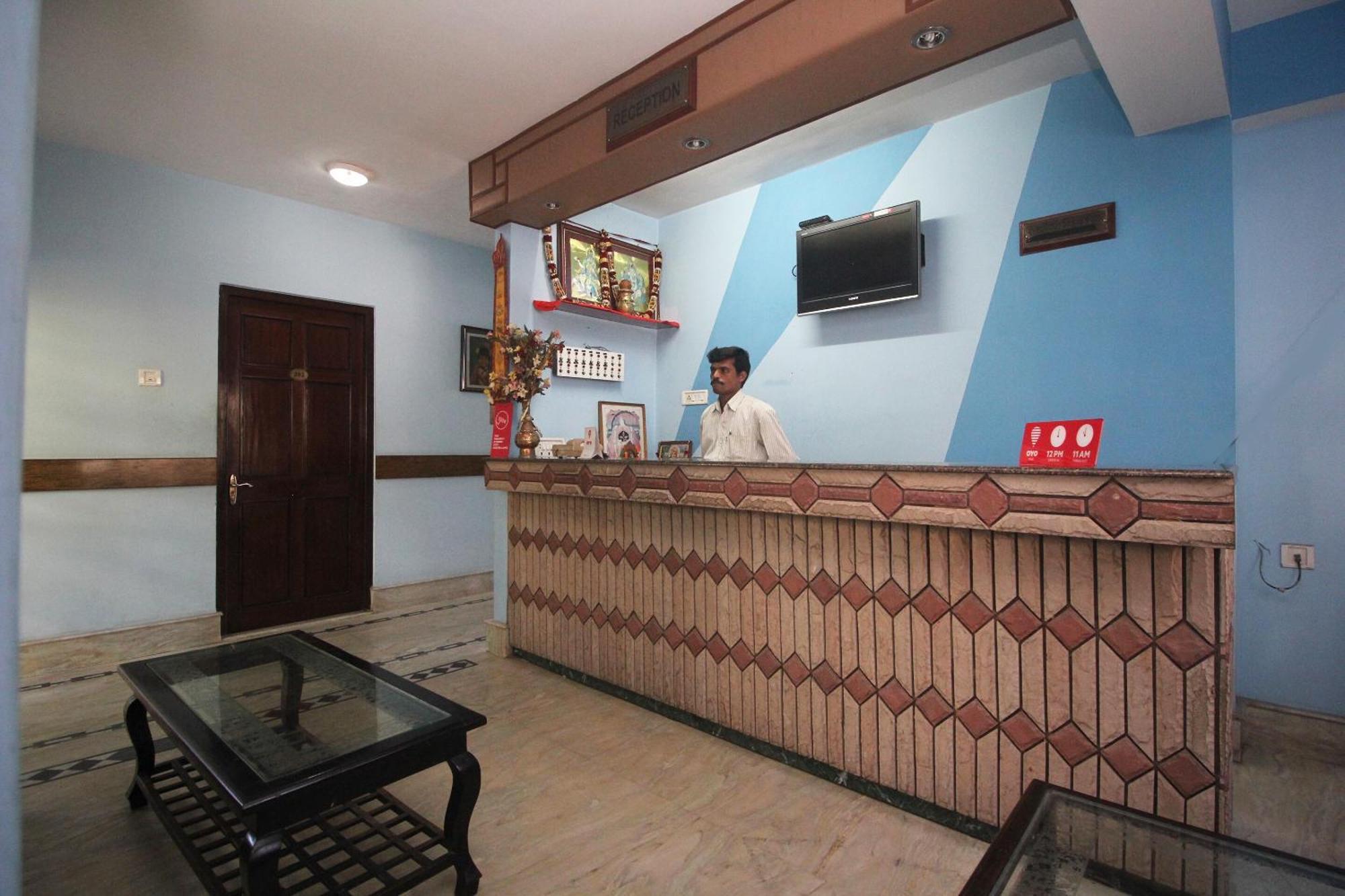 Oyo 10587 Vanjula Residency 甘托克 外观 照片